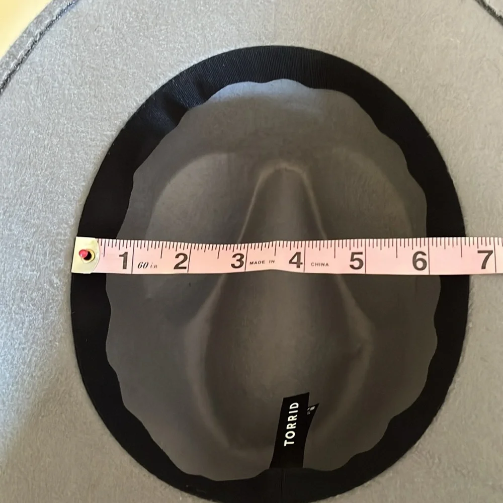 Torrid Gray Felt Fedora Wide Brim Hat w/sliver ribbon bow